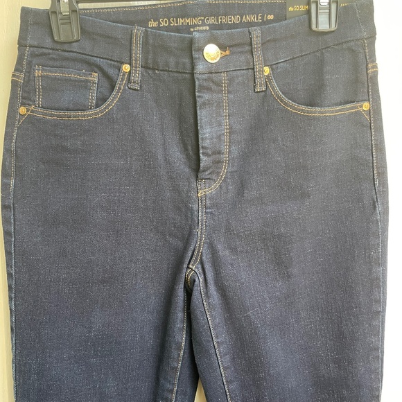 Chico's So Slimming Girlfriend Ankle Jeans in dark blue NWT - Picture 4 of 7